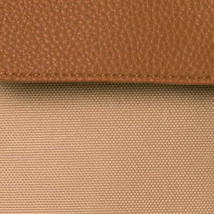 Pochette avant medium Petronas Tour