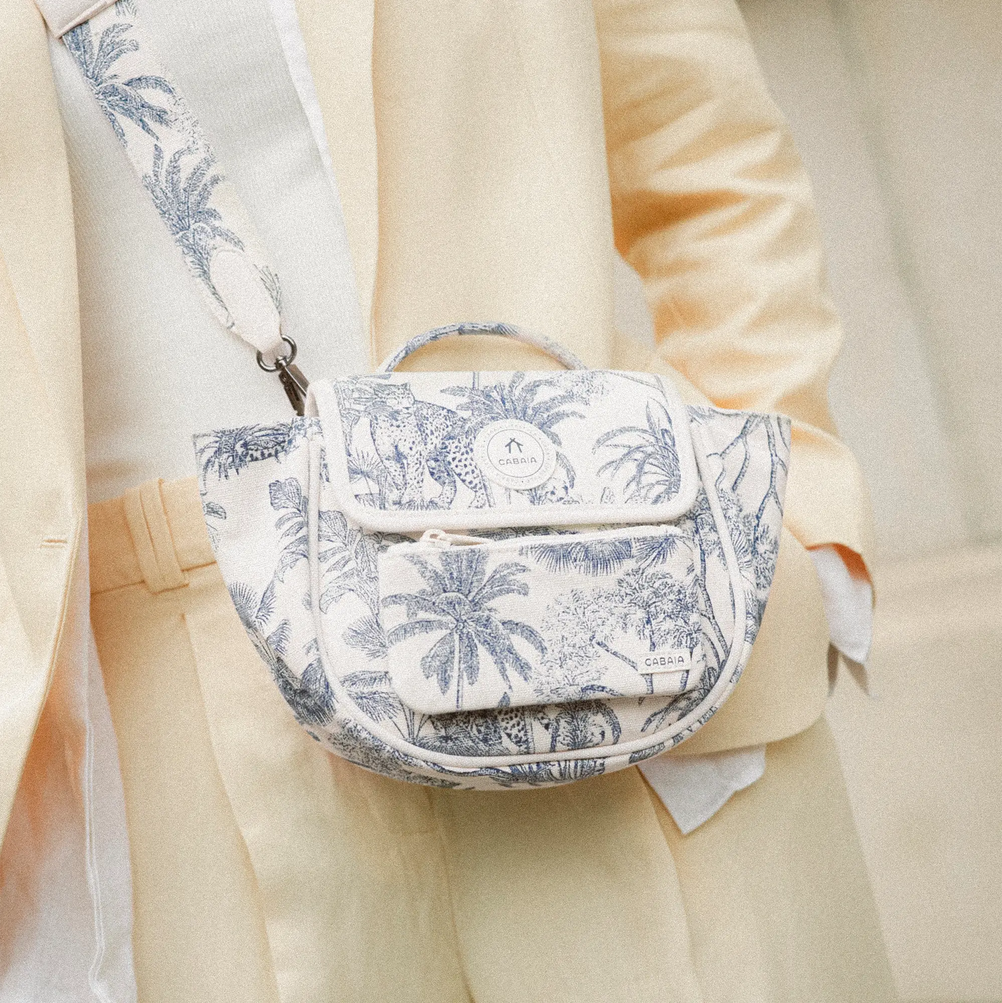 Crossbody Wanderer Baros